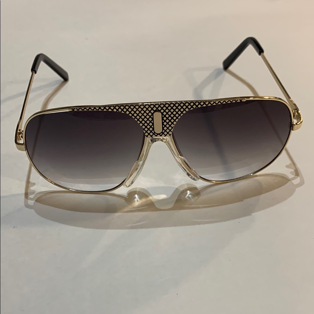 Stylish Gold Aviator Sunglasses